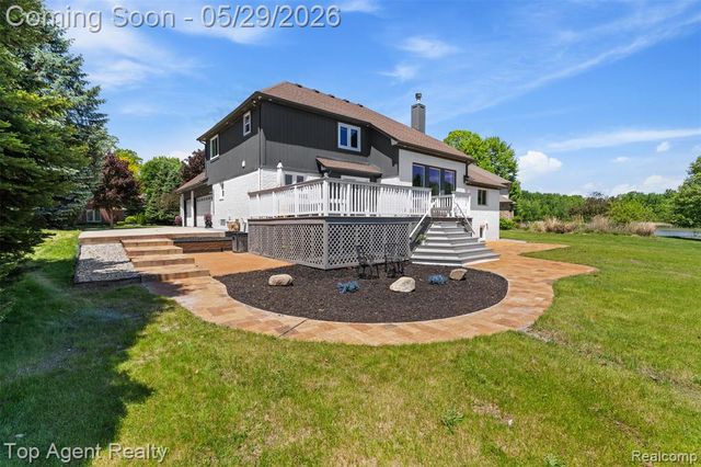 43912 Trillium Drive, Sterling Heights, MI 48314
