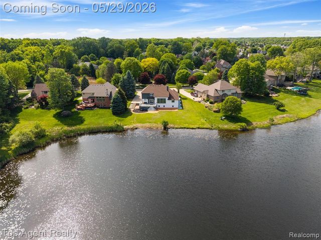 43912 Trillium Drive, Sterling Heights, MI 48314