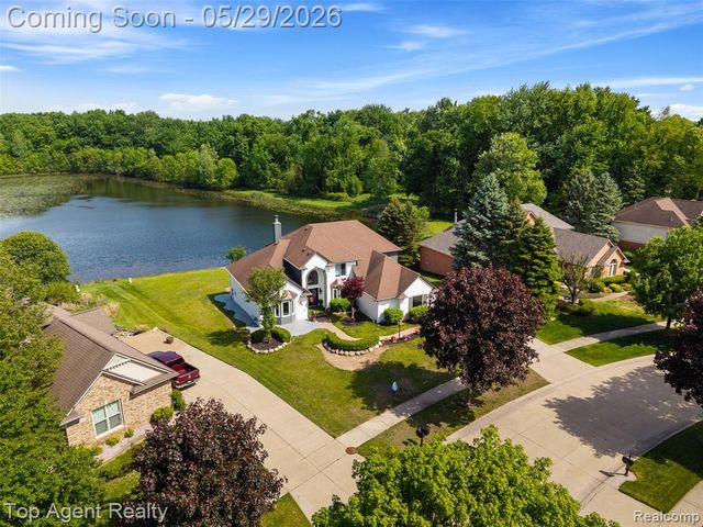 43912 Trillium Drive, Sterling Heights, MI 48314