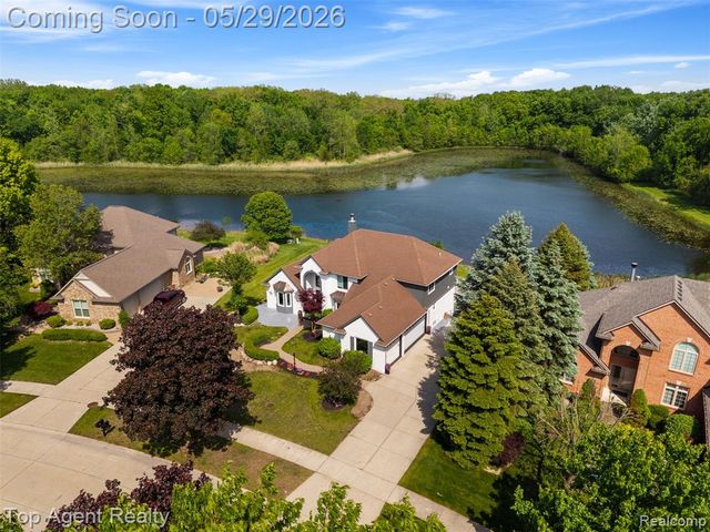 43912 Trillium Drive, Sterling Heights, MI 48314