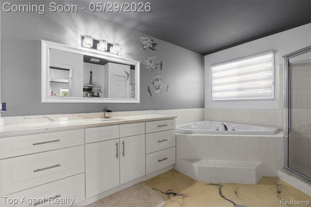 43912 Trillium Drive, Sterling Heights, MI 48314
