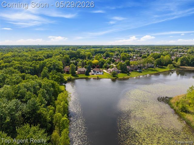 43912 Trillium Drive, Sterling Heights, MI 48314