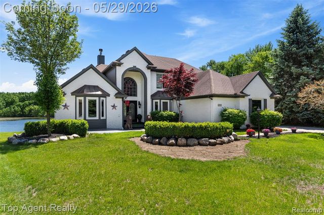 43912 Trillium Drive, Sterling Heights, MI 48314