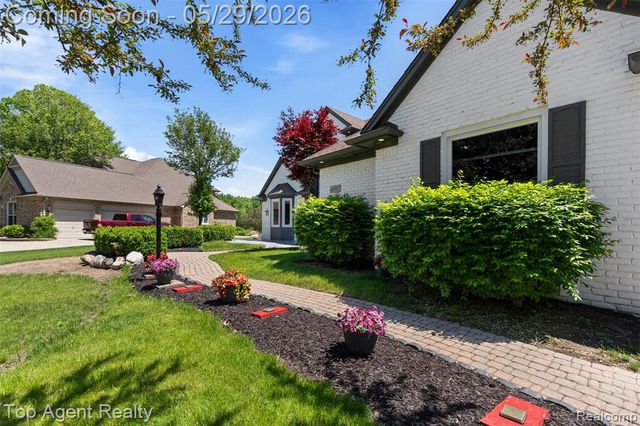 43912 Trillium Drive, Sterling Heights, MI 48314