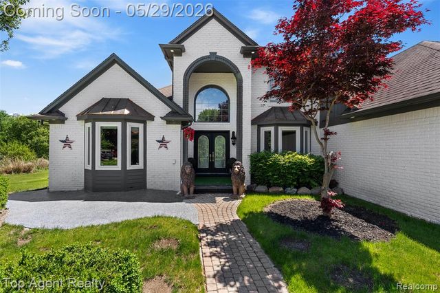 43912 Trillium Drive, Sterling Heights, MI 48314
