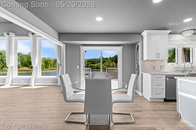43912 Trillium Drive, Sterling Heights, MI 48314