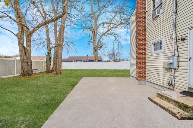 47 Satinwood Street, Central Islip, NY 11722