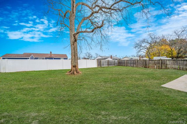 47 Satinwood Street, Central Islip, NY 11722