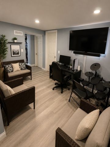 2929 W 85th Street, Chicago, IL 60652