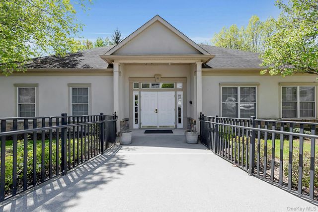 24 N De Baun Avenue 302, Suffern, NY 10901