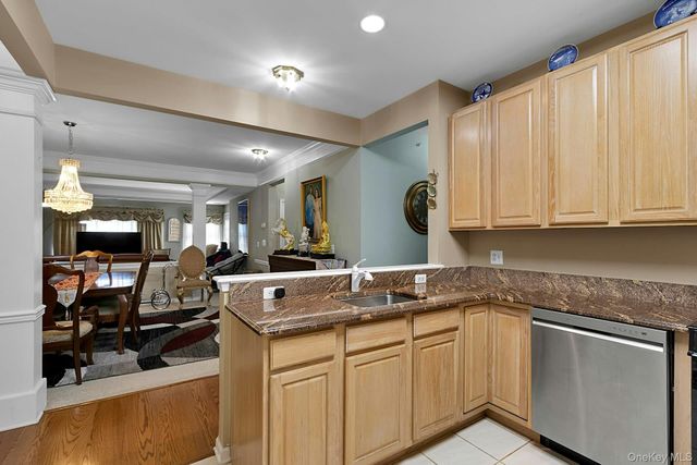24 N De Baun Avenue 302, Suffern, NY 10901