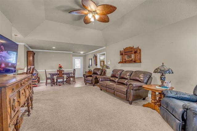 106 Harbour Town Way, Conroe, TX 77356
