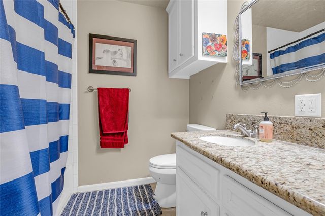 106 Harbour Town Way, Conroe, TX 77356