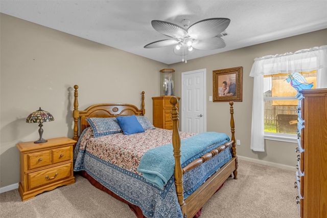 106 Harbour Town Way, Conroe, TX 77356