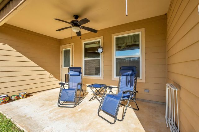 106 Harbour Town Way, Conroe, TX 77356
