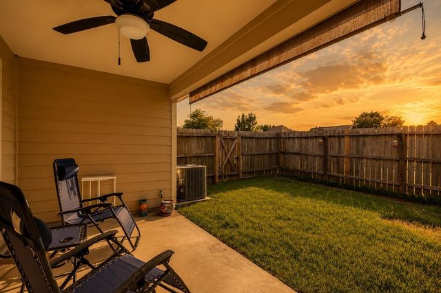 106 Harbour Town Way, Conroe, TX 77356