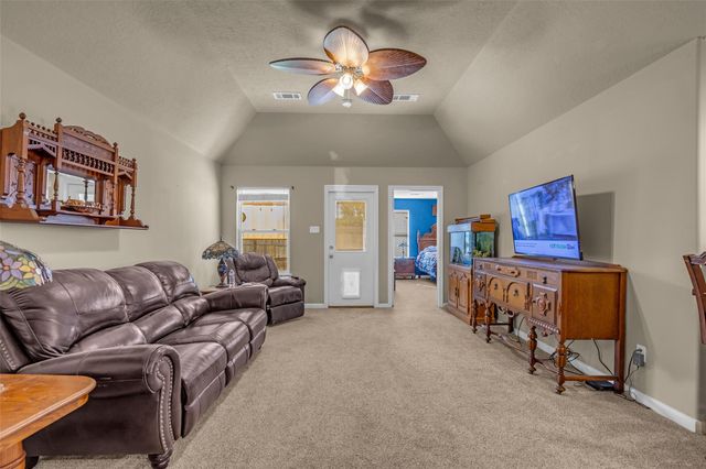 106 Harbour Town Way, Conroe, TX 77356