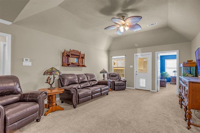106 Harbour Town Way, Conroe, TX 77356