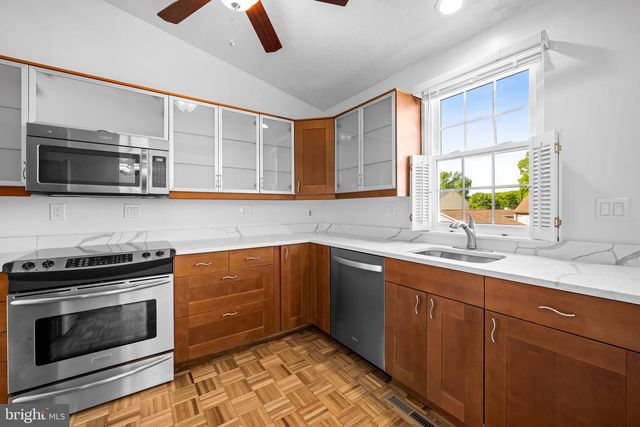520 HOLLY HUNT RD, Middle River, MD 21220
