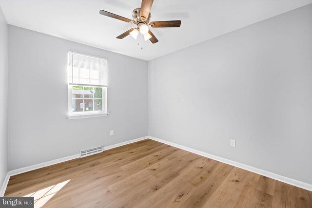520 HOLLY HUNT RD, Middle River, MD 21220