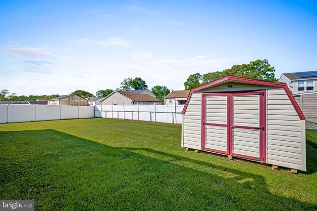 520 HOLLY HUNT RD, Middle River, MD 21220