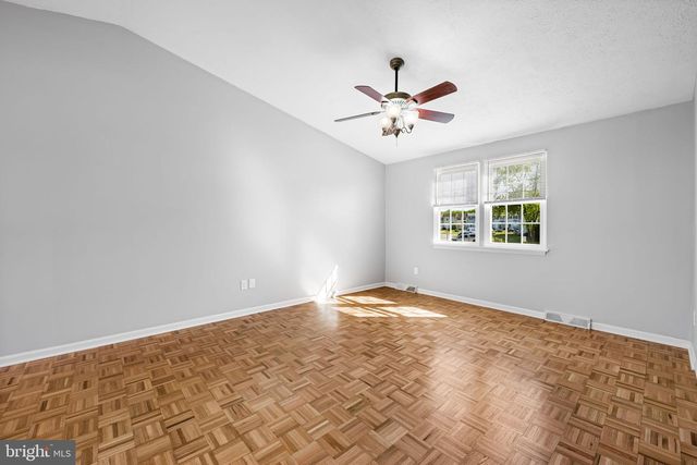 520 HOLLY HUNT RD, Middle River, MD 21220