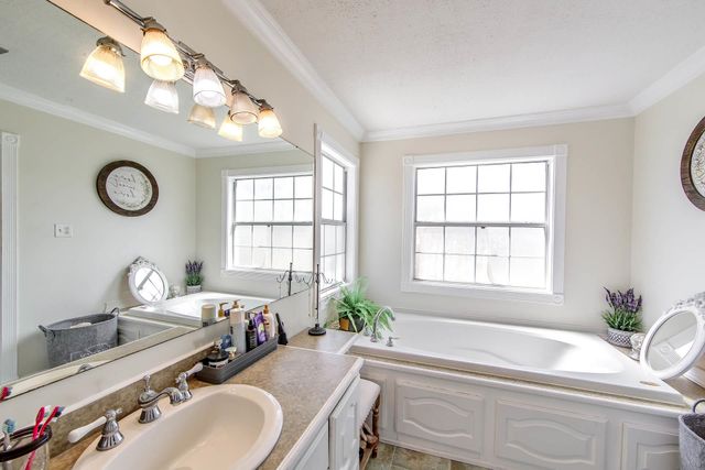 924 Eagle Dr, Houma, LA 70364