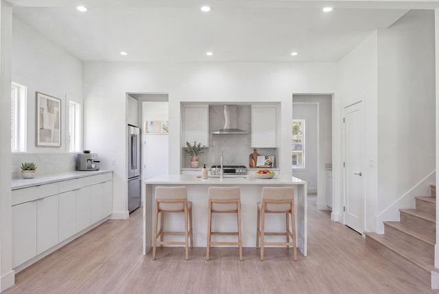 312 W 9th St, Houston, TX 77007