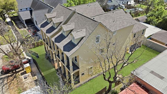 312 W 9th St, Houston, TX 77007