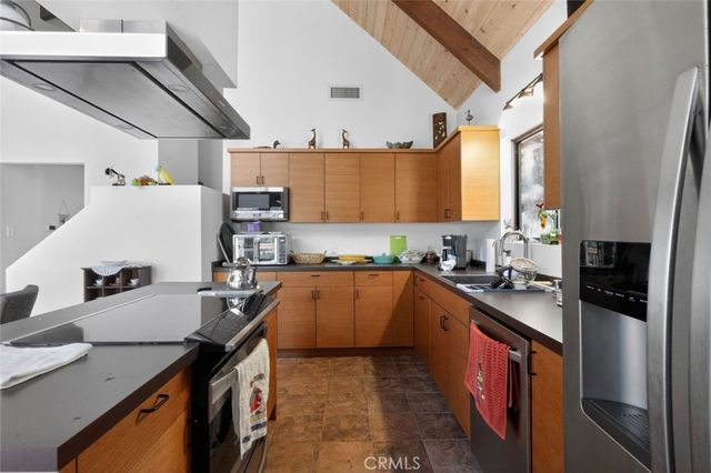1523 Lassen Way, Pine Mountain Club, CA 93222