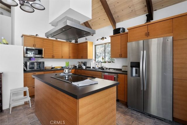 1523 Lassen Way, Pine Mountain Club, CA 93222