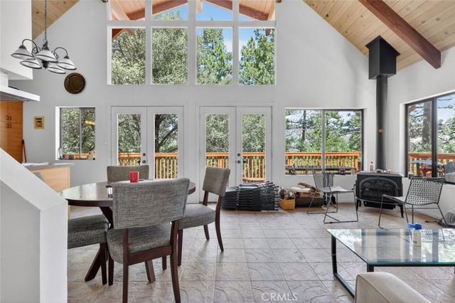 1523 Lassen Way, Pine Mountain Club, CA 93222