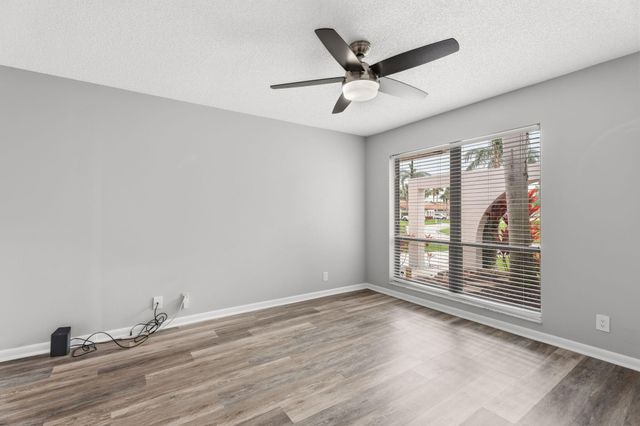 3753 SW Pheasant Run, Palm City, FL 34990