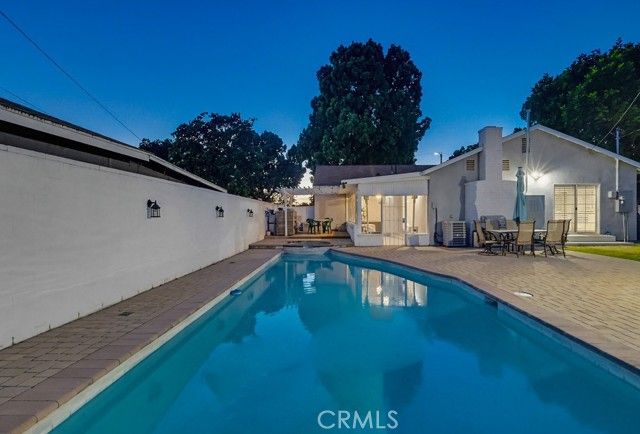 9542 Paramount, Downey, CA 90240