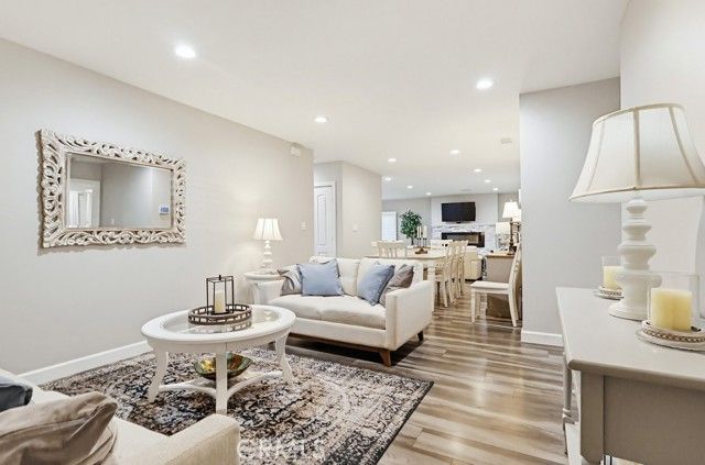 9542 Paramount, Downey, CA 90240