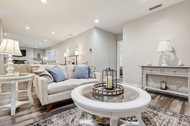 9542 Paramount, Downey, CA 90240