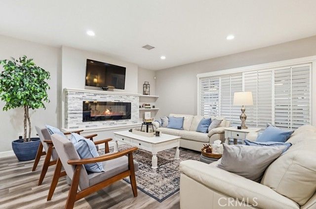 9542 Paramount, Downey, CA 90240