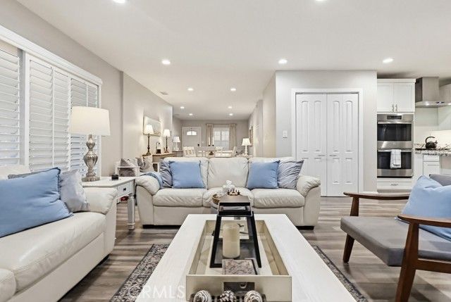 9542 Paramount, Downey, CA 90240