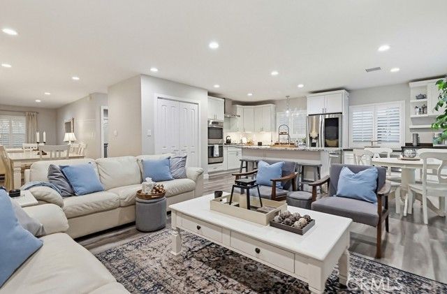 9542 Paramount, Downey, CA 90240