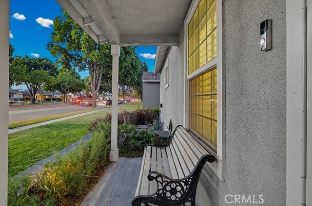 9542 Paramount, Downey, CA 90240