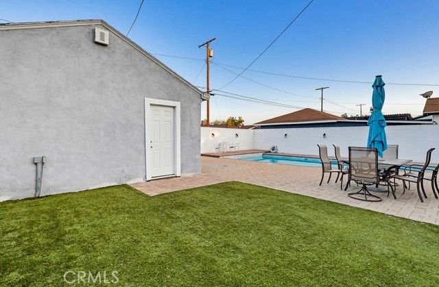 9542 Paramount, Downey, CA 90240