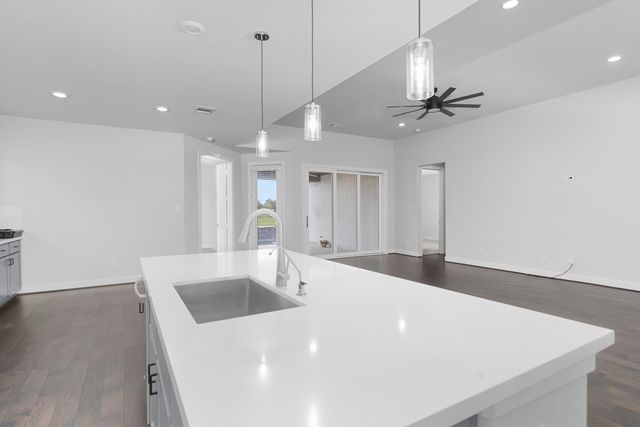 629 Beachman Shore Lane, La Porte, TX 77571