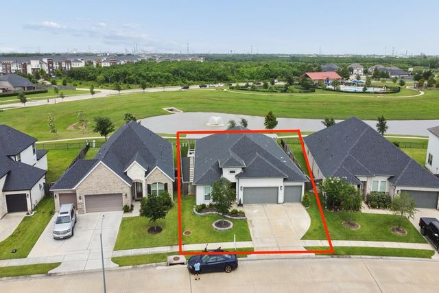 629 Beachman Shore Lane, La Porte, TX 77571