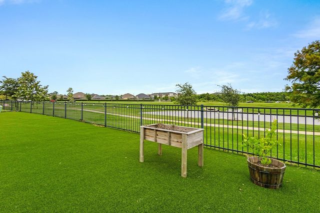 629 Beachman Shore Lane, La Porte, TX 77571