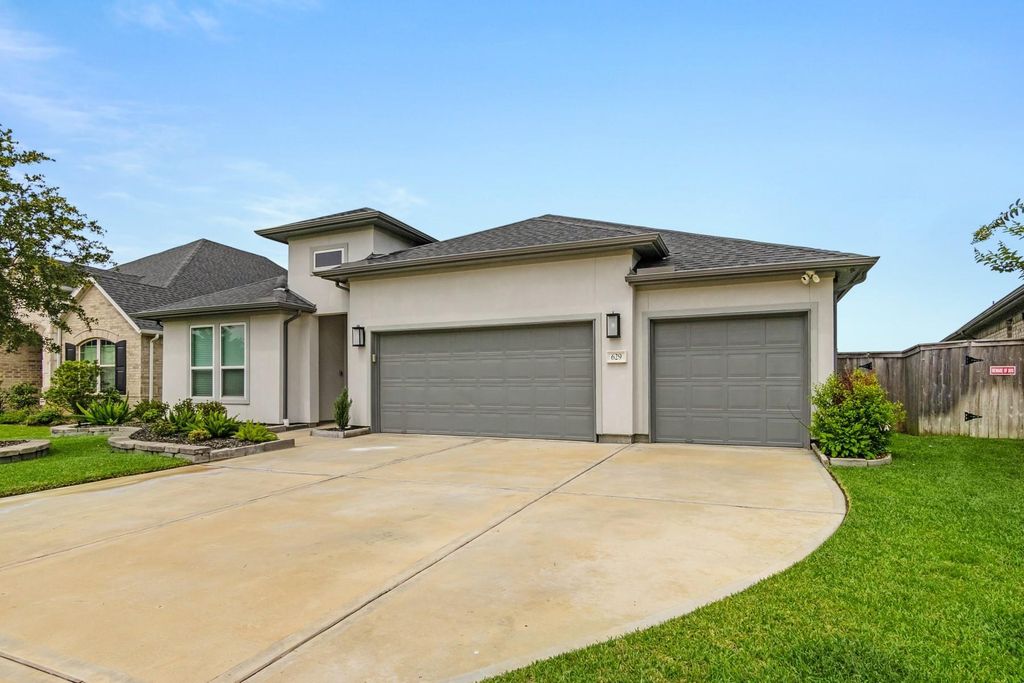 629 Beachman Shore Lane, La Porte, TX 77571