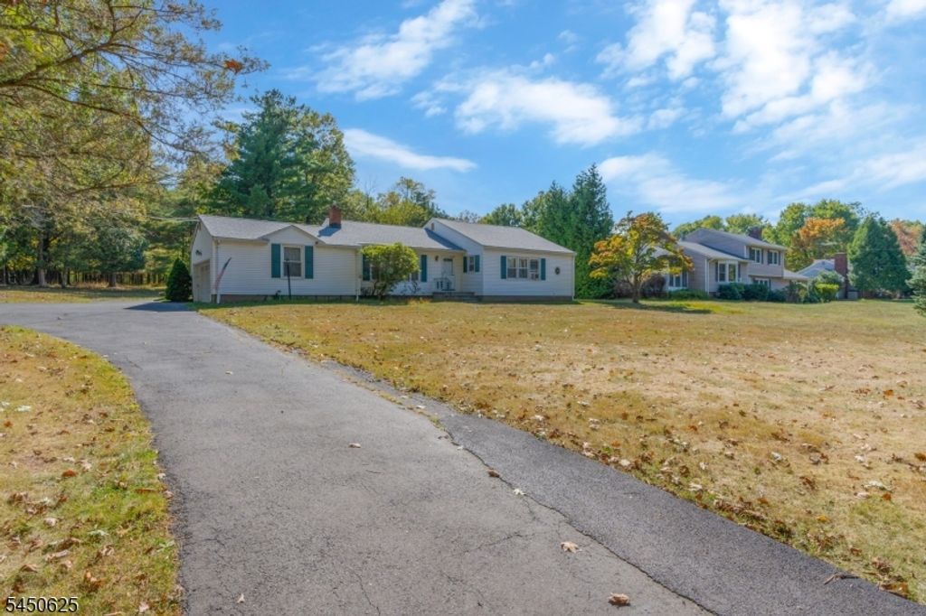 450 Van Holten Rd, Bridgewater Twp., NJ 08807 — photo 4