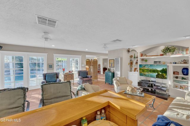 6704 PASEO REDONDO Avenue, El Paso, TX 79912