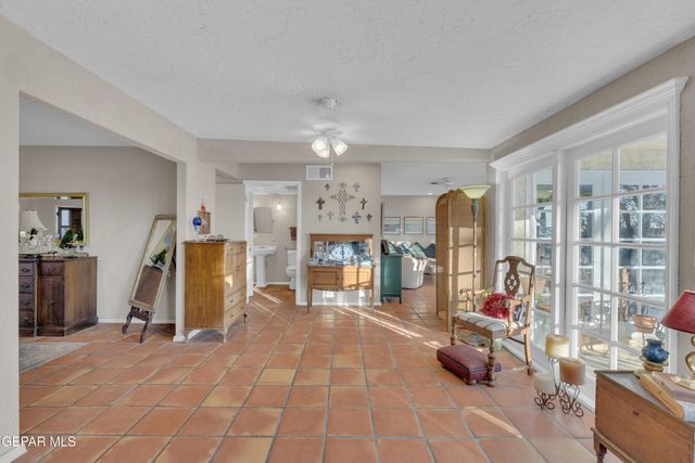 6704 PASEO REDONDO Avenue, El Paso, TX 79912