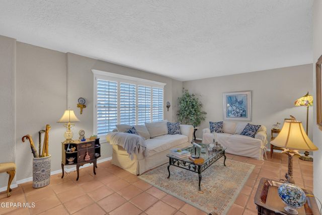 6704 PASEO REDONDO Avenue, El Paso, TX 79912