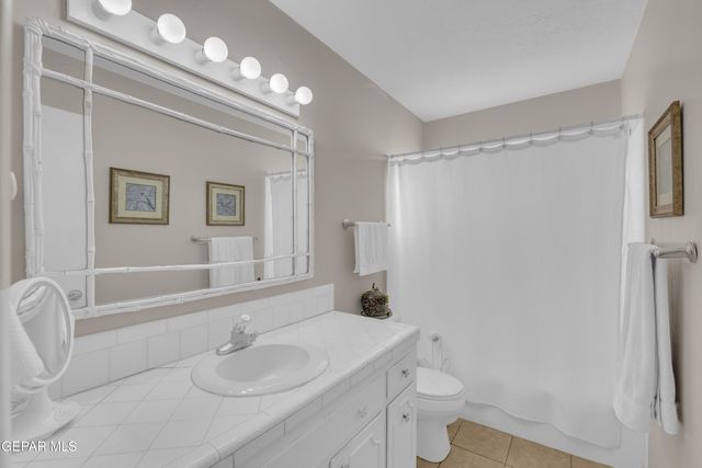 6704 PASEO REDONDO Avenue, El Paso, TX 79912